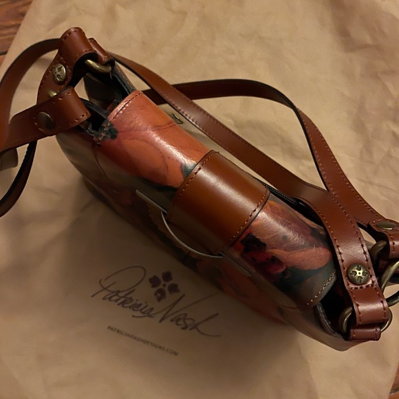 Patricia Nash Larone leather shoulder bag and coin purse - Picture 6 of 6